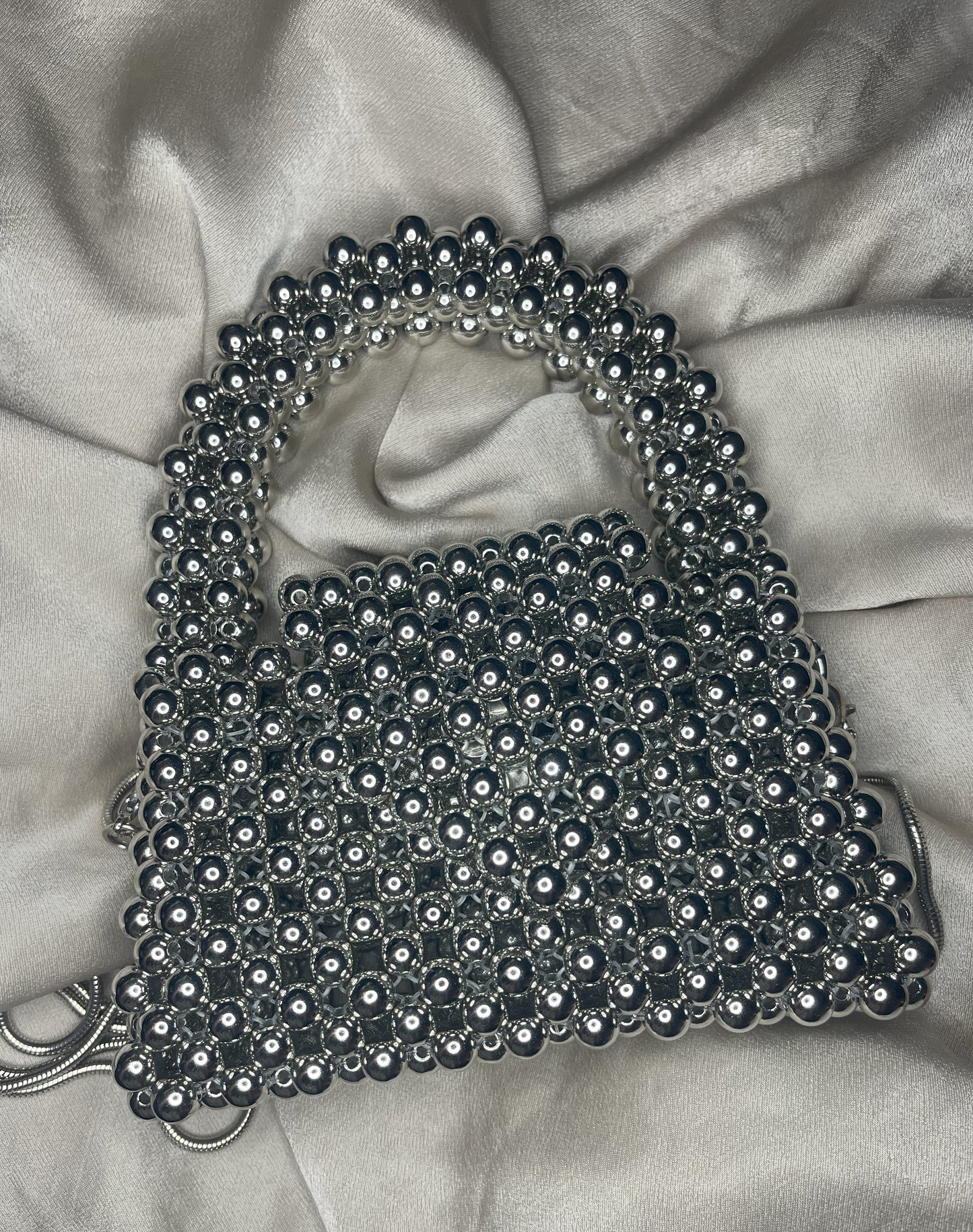 MODEL №19 silver round 8 mm beads bag